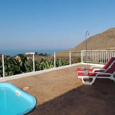 別荘 2 Bedrooms House With Sea View Shared Pool And Terrace At Santiago Del Teide 3 Km Away From The Beach *