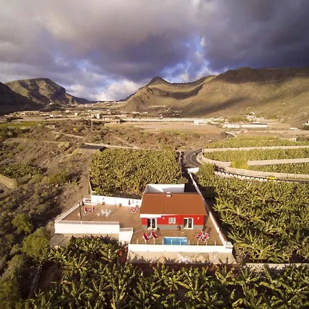 別荘 2 Bedrooms House With Sea View Shared Pool And Terrace At Santiago Del Teide 3 Km Away From The Beach *