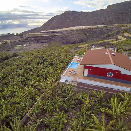 別荘 2 Bedrooms House With Sea View Shared Pool And Terrace At Santiago Del Teide 3 Km Away From The Beach *